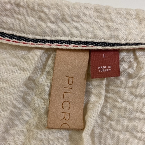 PILCRO TIE-FRONT, BUTTON DOWN FRONT, CREAM BLOUSE. LARGE - Picture 7 of 9